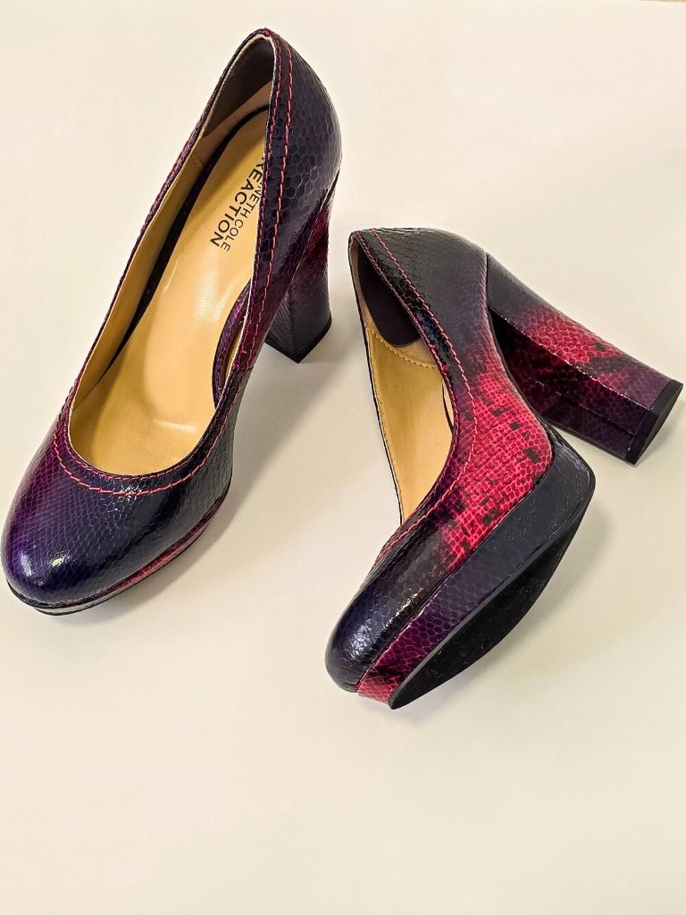 Kenneth Cole Reaction Women's Purple Pink Snakeskin Block Heel Pumps NWOT Never